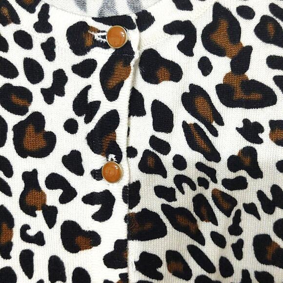 Ava Paige leopard print button up sweater - Picture 4 of 4